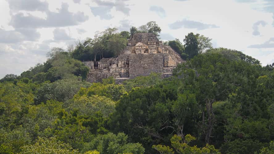 Calakmul, estructura II from estructura I