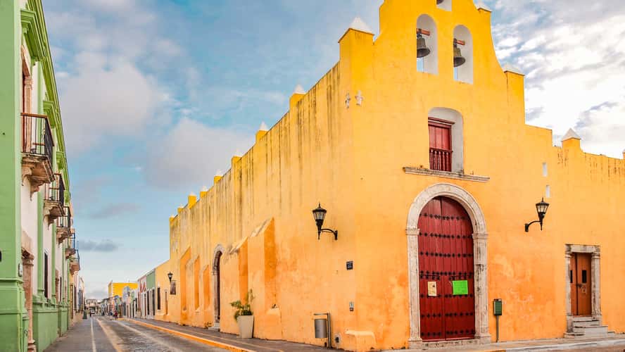 Campeche yellow church (San Roque)