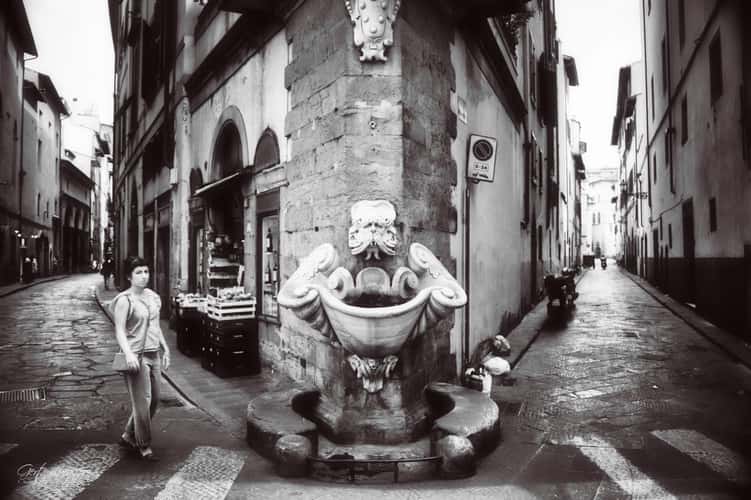 Firenze - Fontana della Sprone
