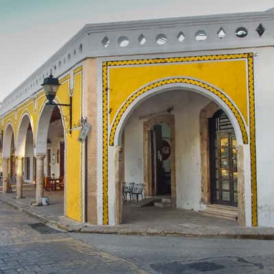 Izamal, calle 31, Mexico