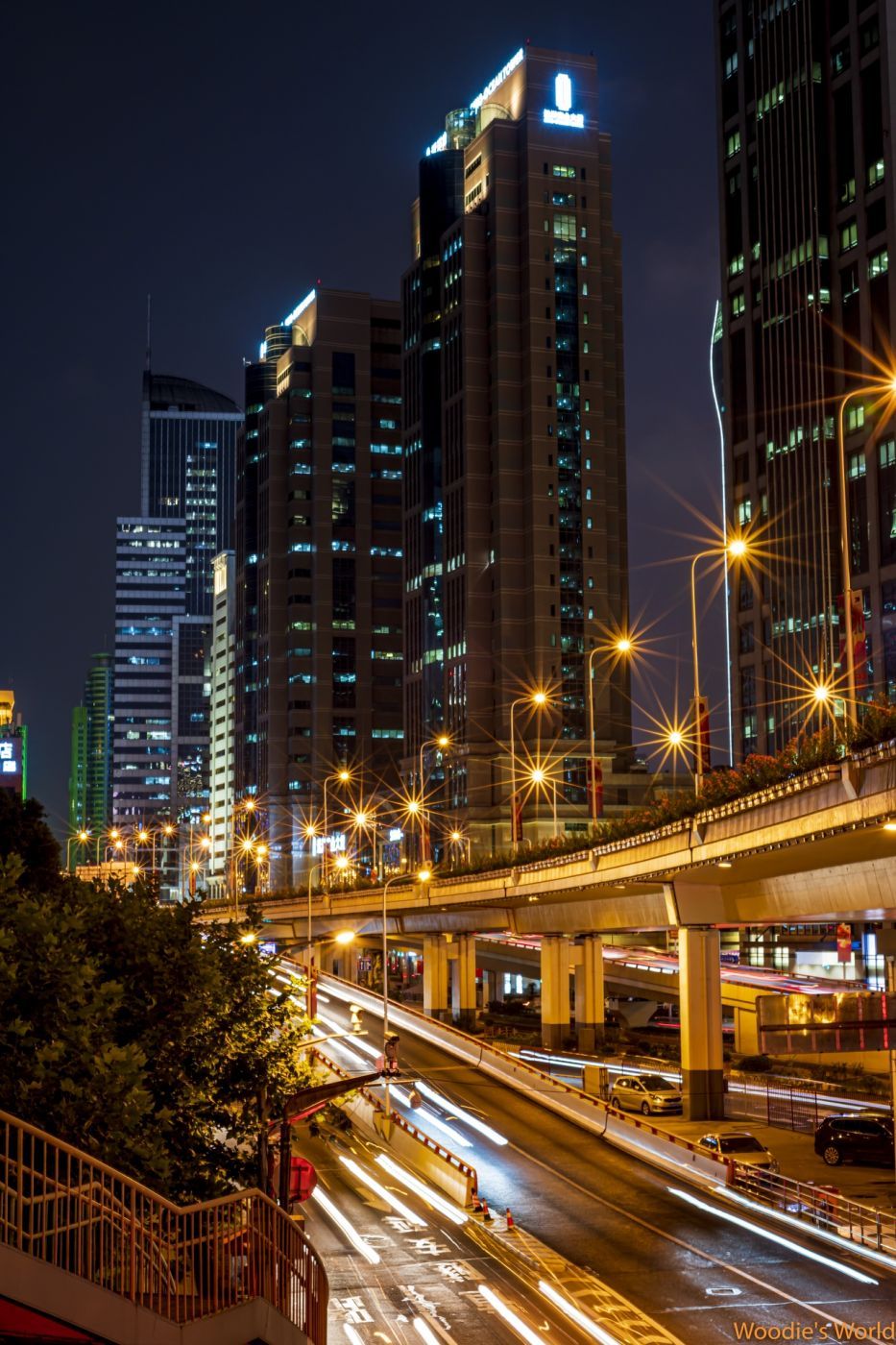 Night view of Shanghai Bunds, China
