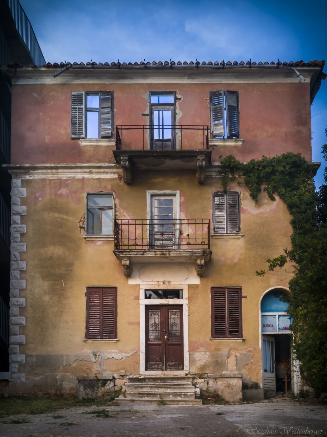 Ruins of an old house at Malinska Harbor, Croatia