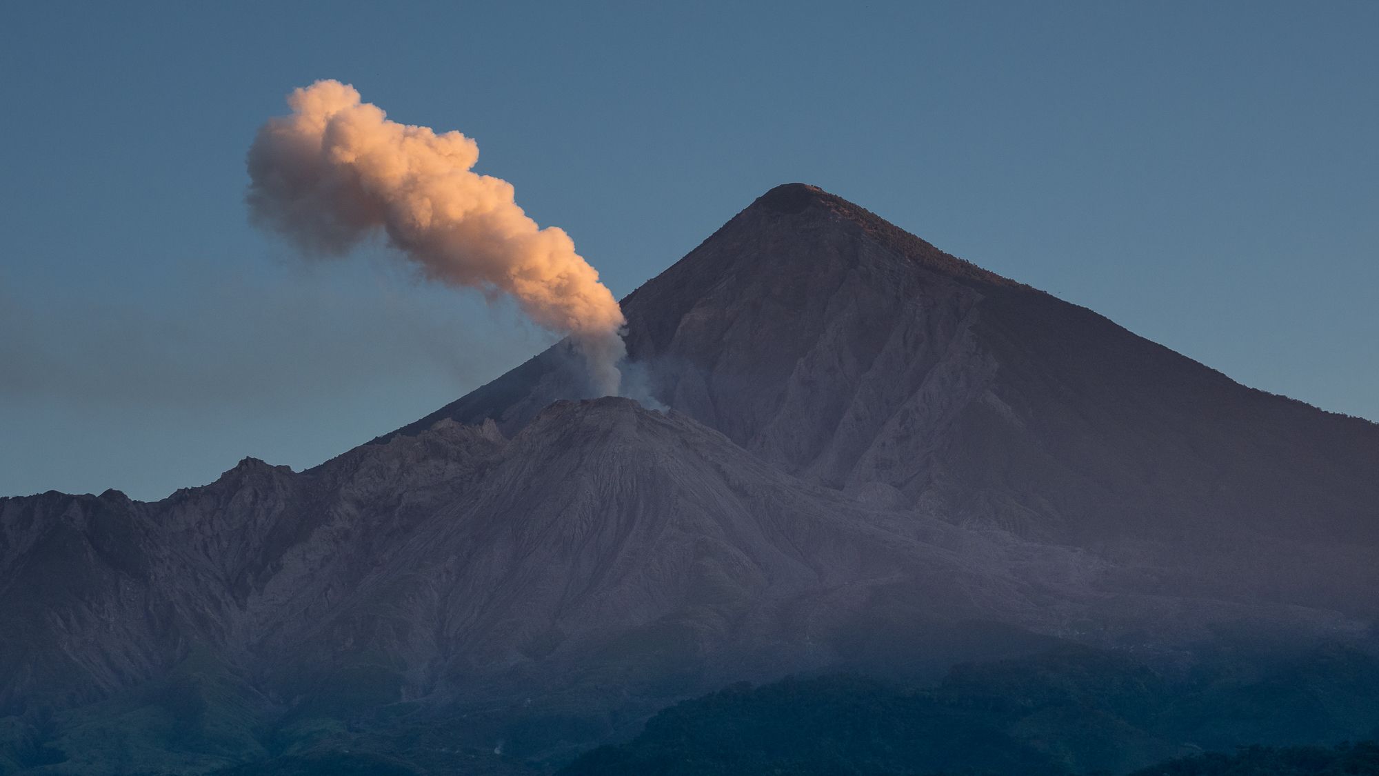 Santiaguito at sunrise, Guatemala