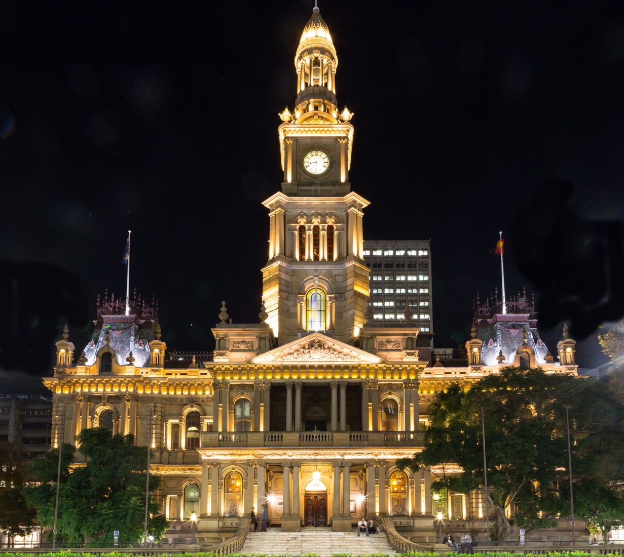 sydney-town-hall-from-george-st-australia