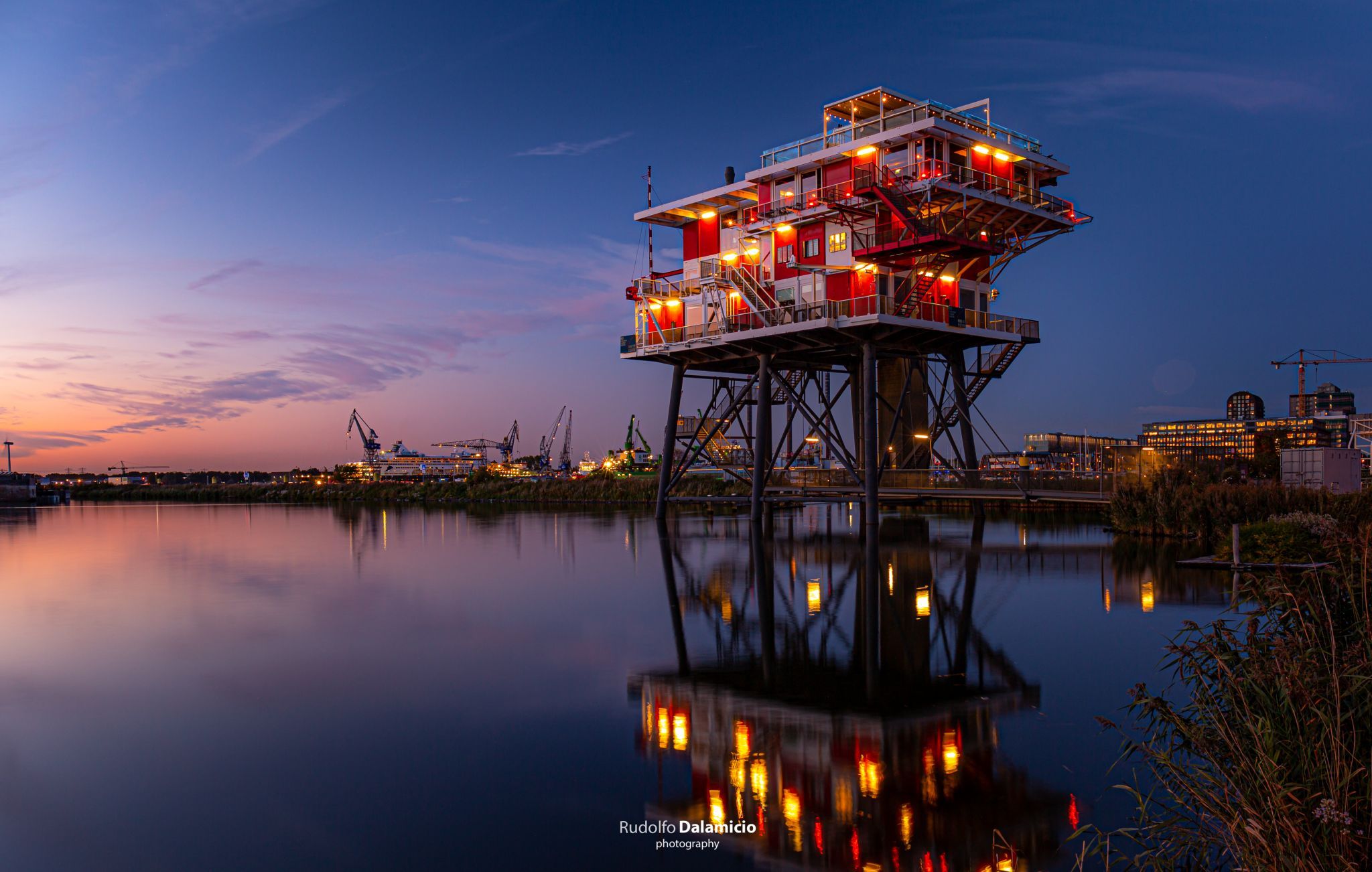 TV Noordzee | REM Restaurant Amsterdam, Netherlands