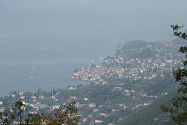 Via del Sole / Prada
