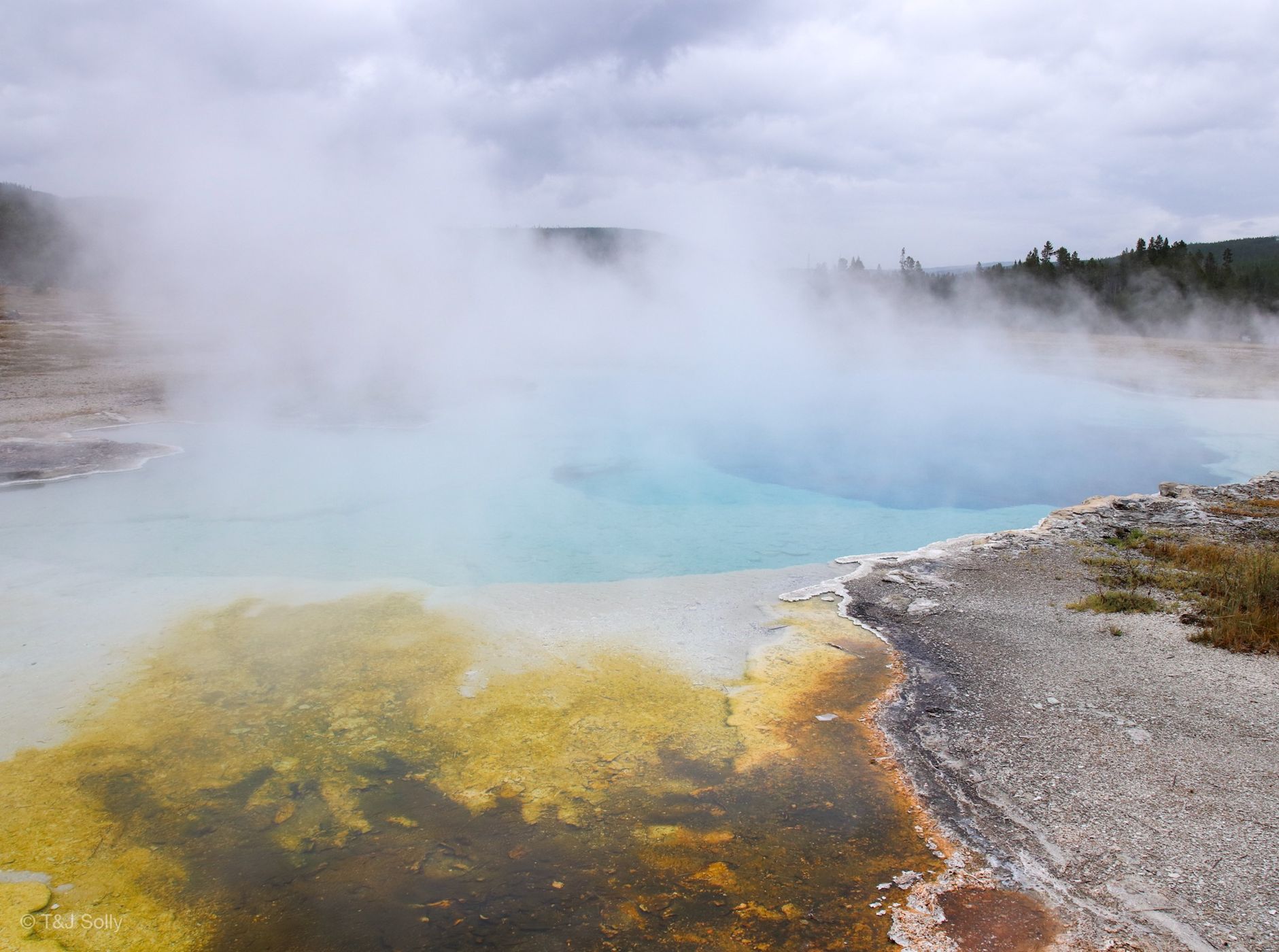 Sapphire Pool, Yellowstone National Park, USA