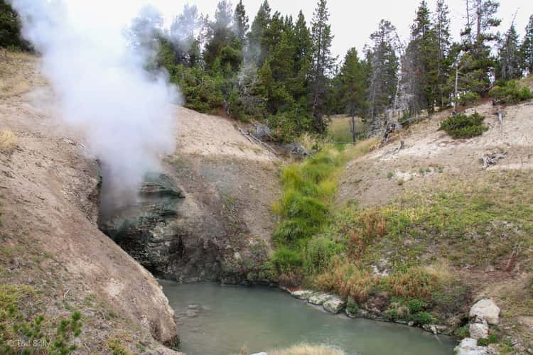 Sapphire Pool, Yellowstone National Park