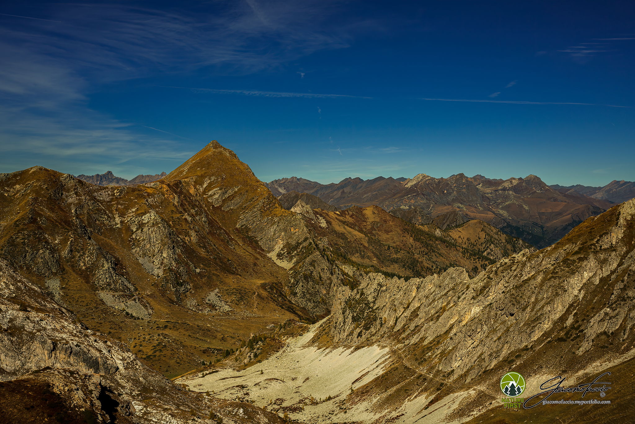 Becco grande, Italy