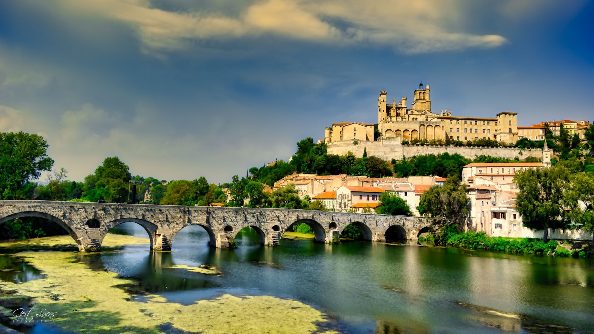 Béziers - Pont Vieux & Cathédrale St Nazaire, France