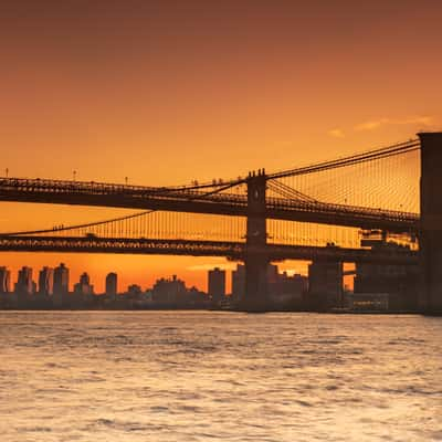 Brooklyn & Manhattan Bridge sunrise New York, USA