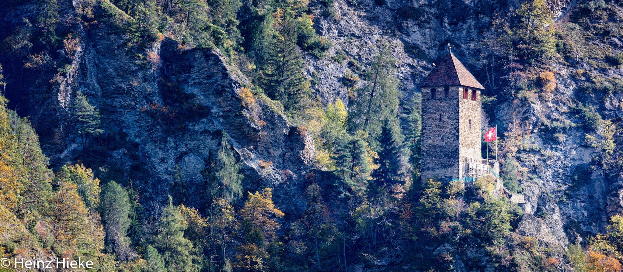 Burg Innerjuvalt, Switzerland