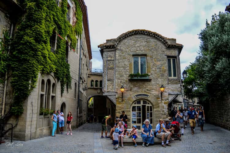 Carcassonne - Place Auguste Pierre Pont