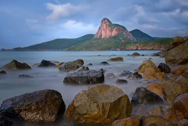Con Dao Mountain