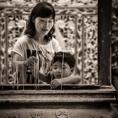 Encens ceremony in Thian Hock Keng temple, Singapore