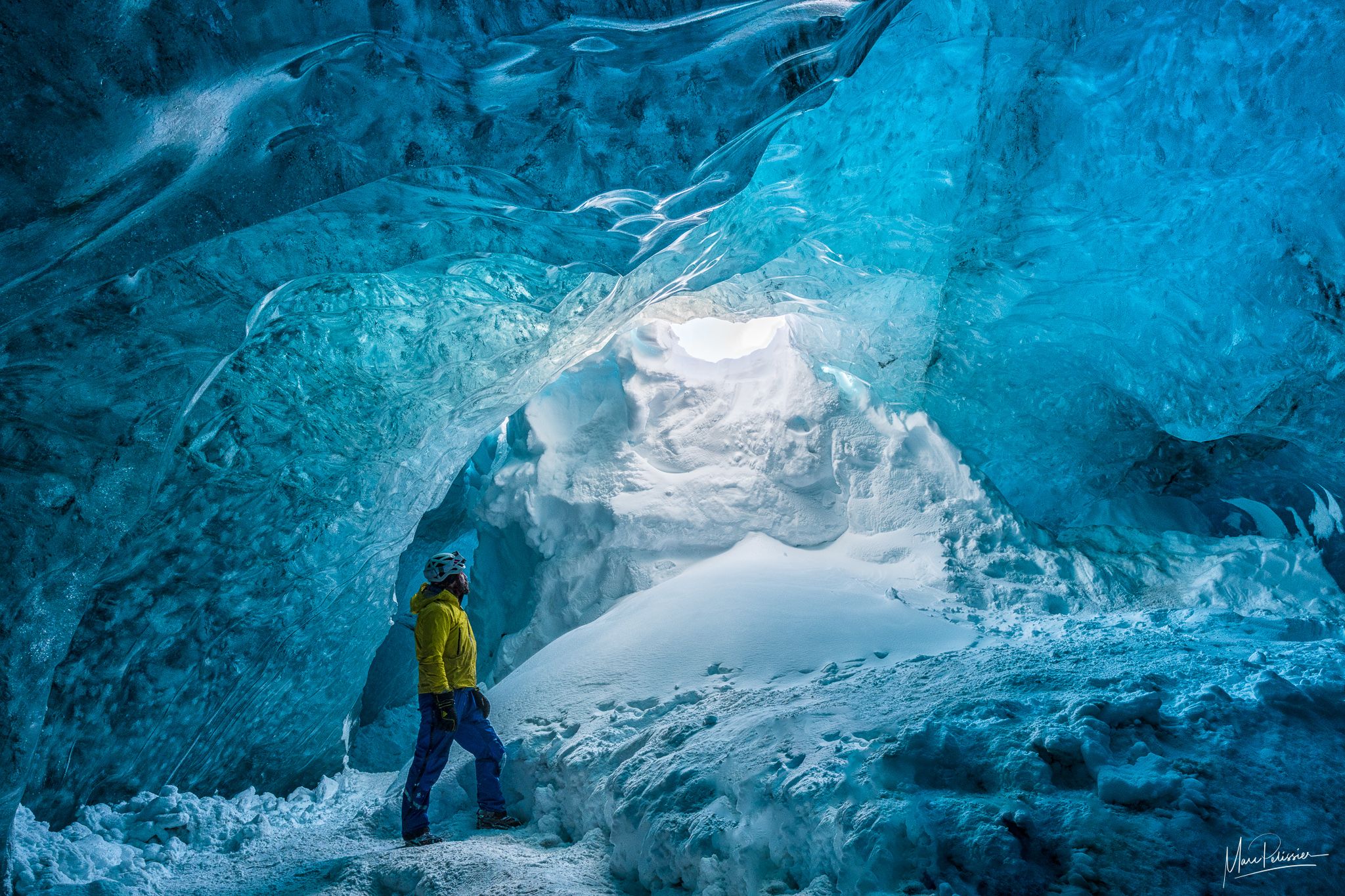 Ice cave near Jökulsárlón, Iceland