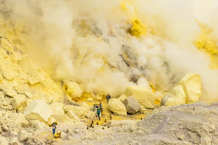Into the Kawah Ijen crater