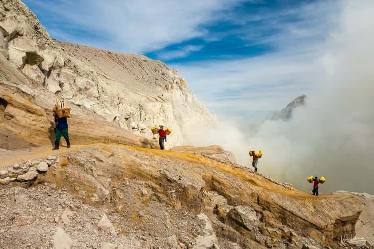 Into the Kawah Ijen crater