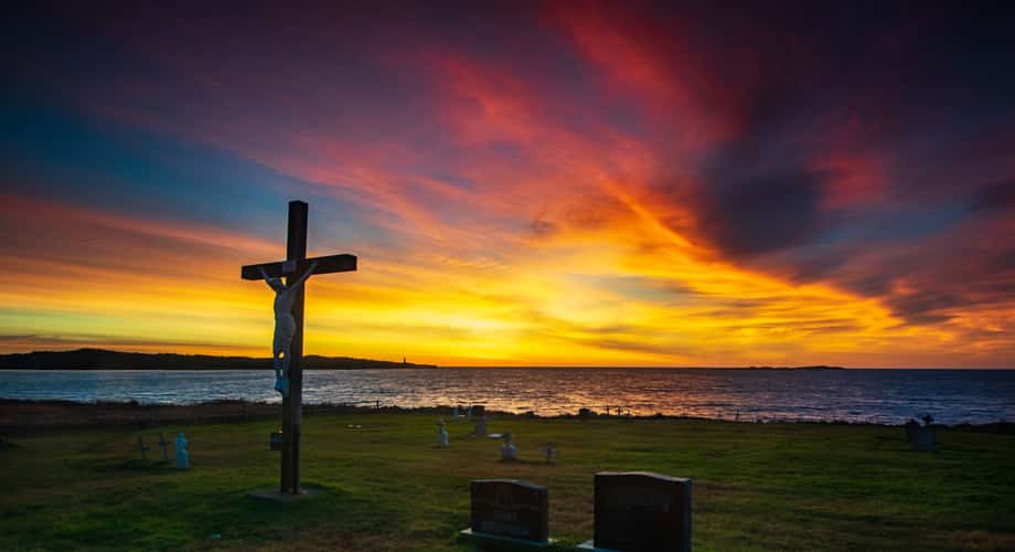 Kennington Cove Cemetry & Lighthouse Louisbourg Nova Scotia