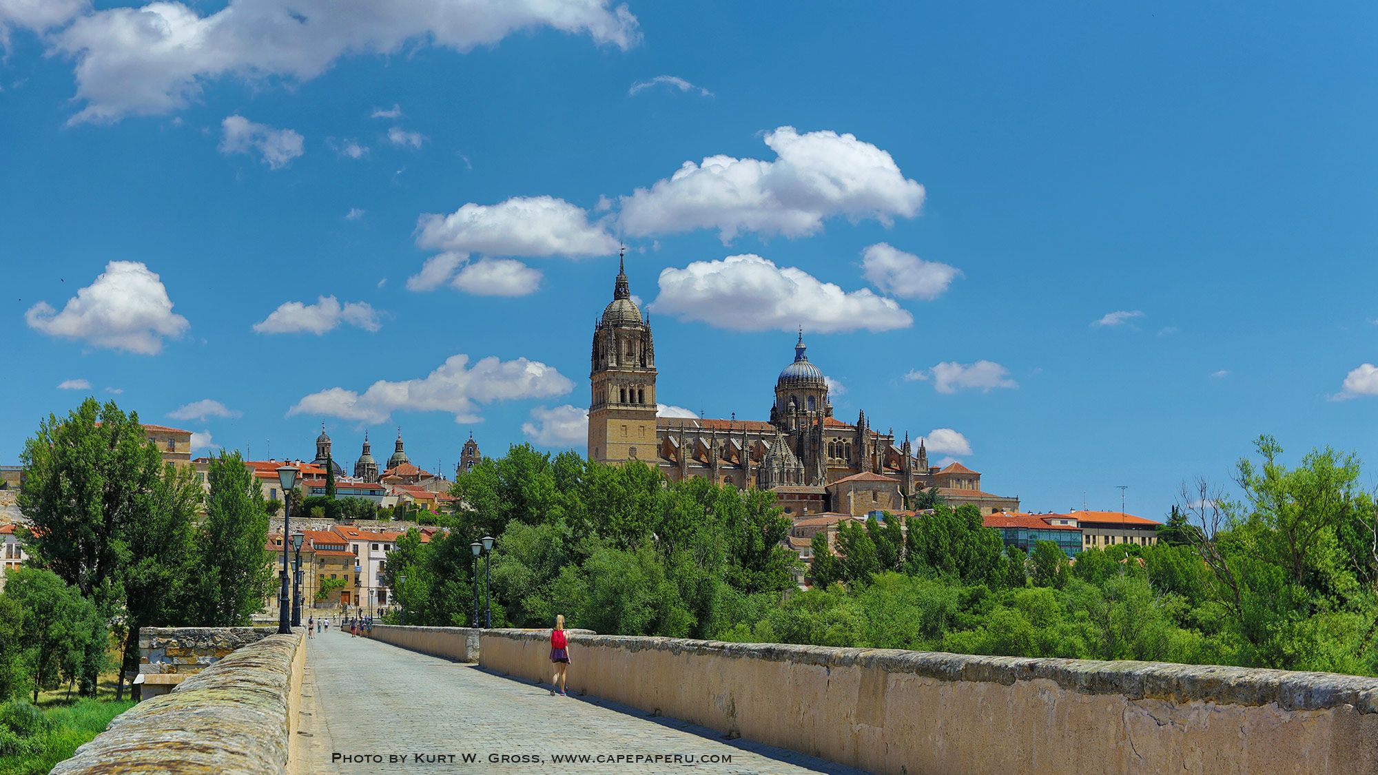 Puente Romano, Spain