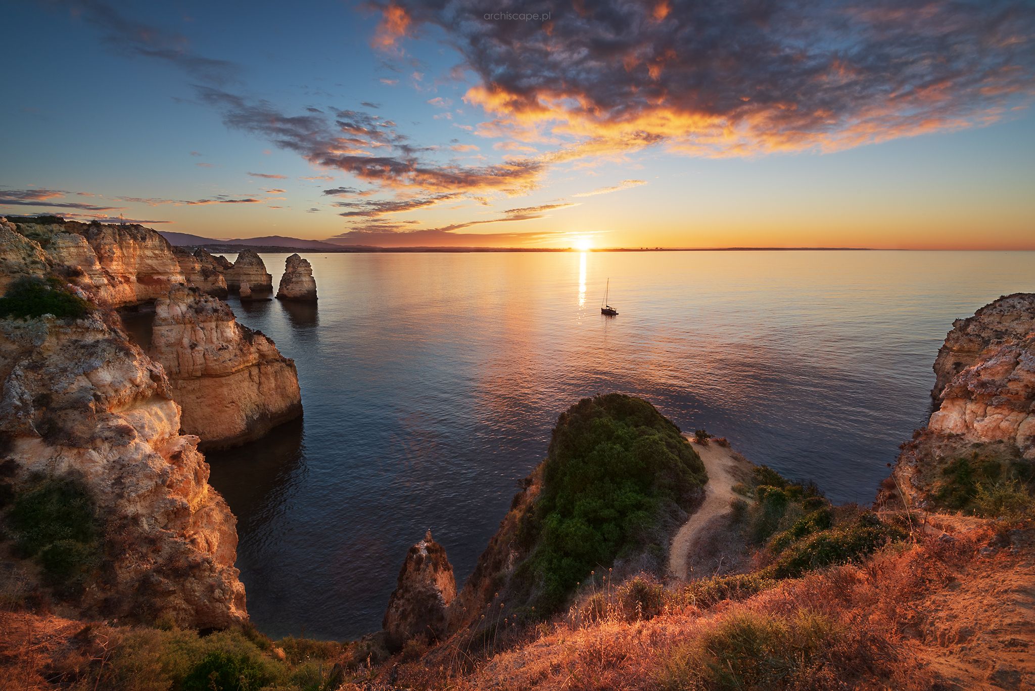 Overview of Ponta Da Piedade, Portugal