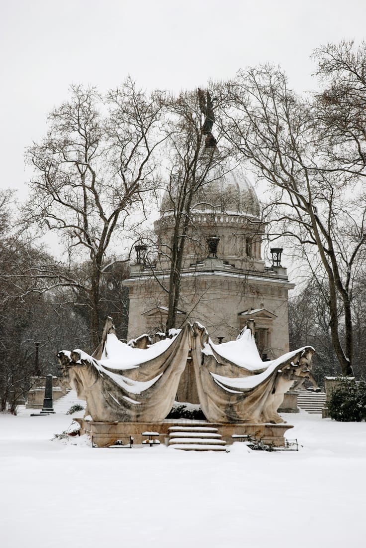 Tomb in Kerepesi Cemetery, Hungary