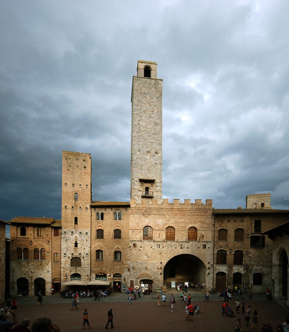 Torre Rognosa, San Gimignano, Italy