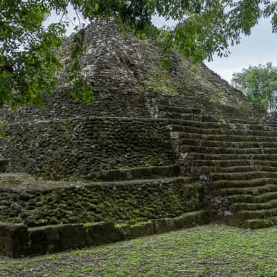 Yaxha acrópolis norte, Guatemala