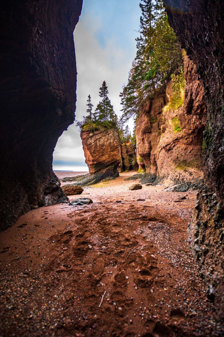Bay of Fundy, Hopewell Rocks, New Brunswick, Canada