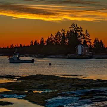 Blue Rocks sun and sunrise, Lunenburg, Nova Scotia, Canada