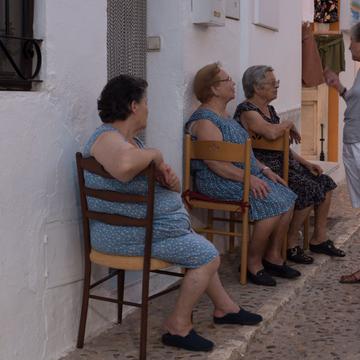 Catching up on the latest in Altea, Spain