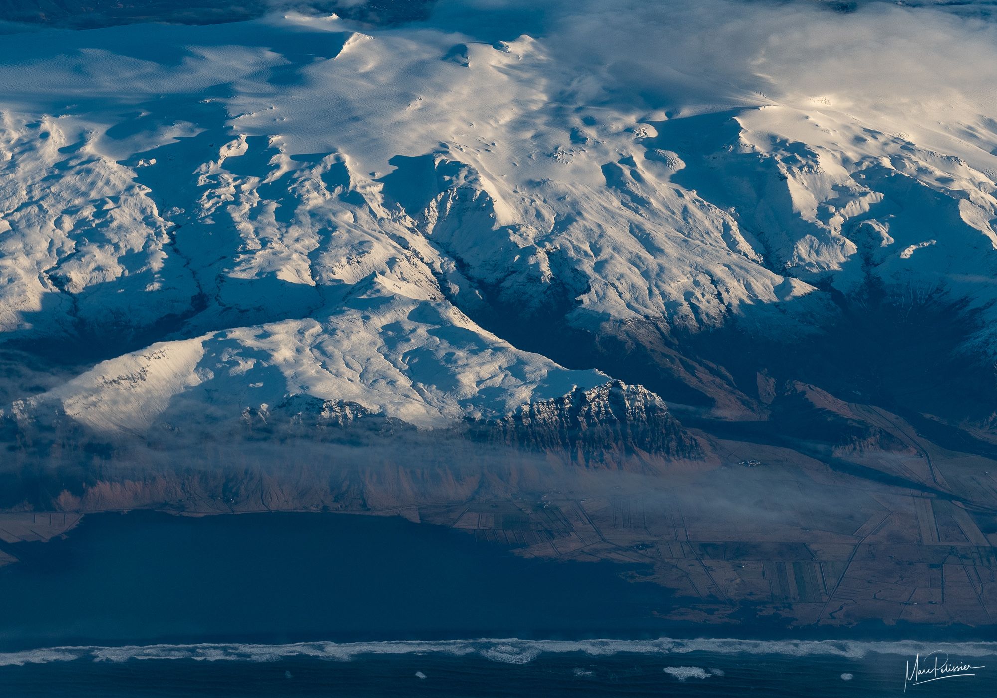 Flight arrival to Iceland, Iceland