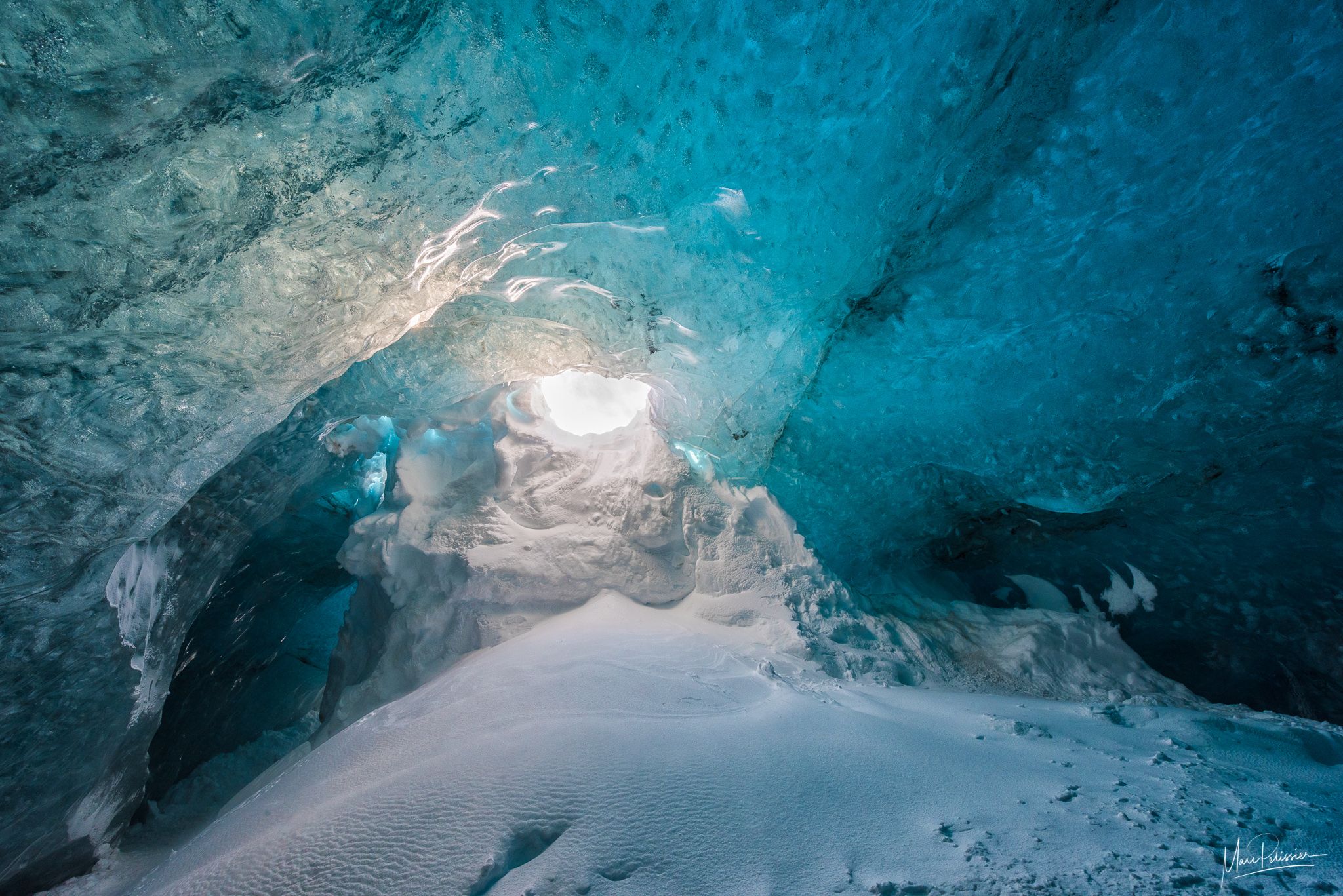 Ice cave near Jökulsárlón, Iceland