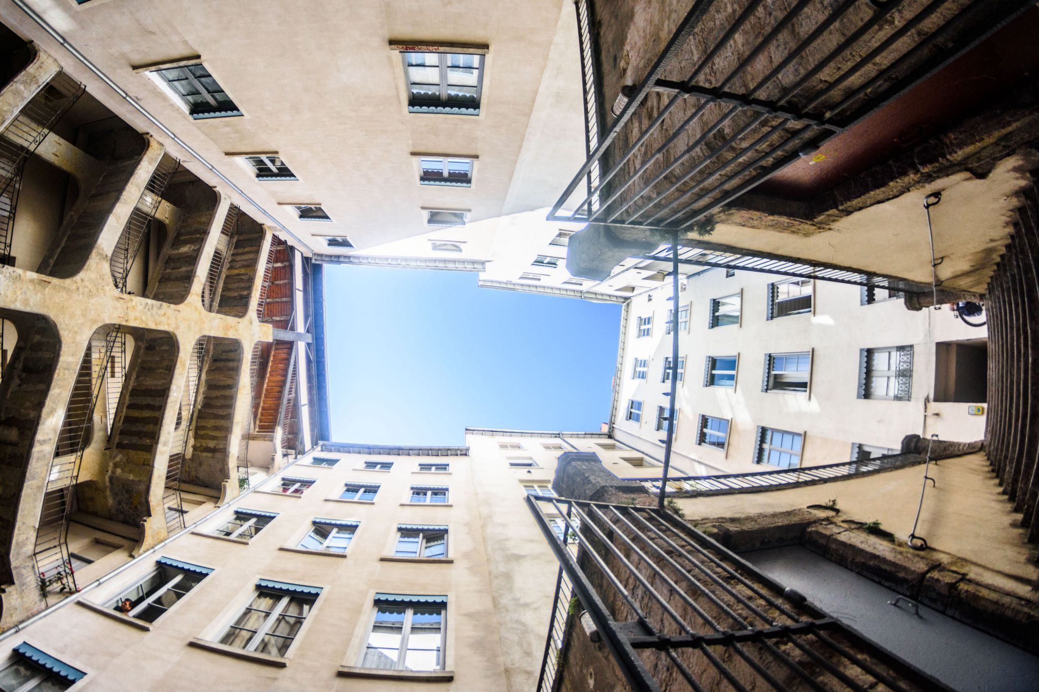 La cour des voraces, Lyon, France