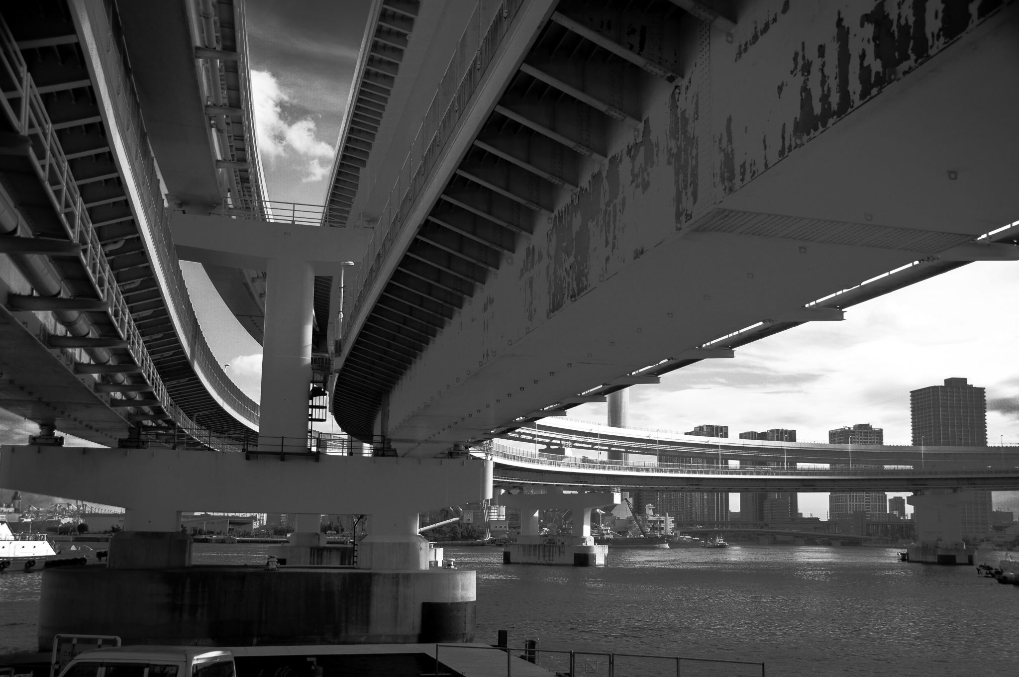 Rainbow Bridge ramp, Japan