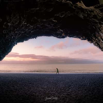 Cave Reynisfjara, Iceland