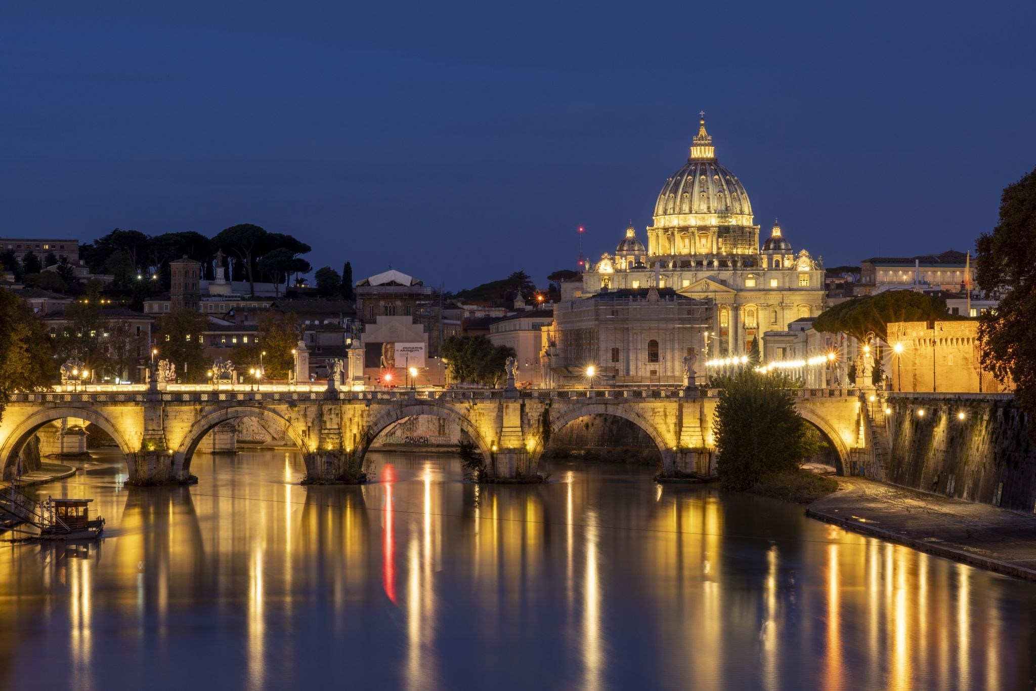 Basilica di San Pietro from Ponte Umberto I, Italy