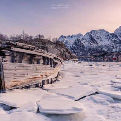 Shipwreck in Sildpolltjønna, Norway