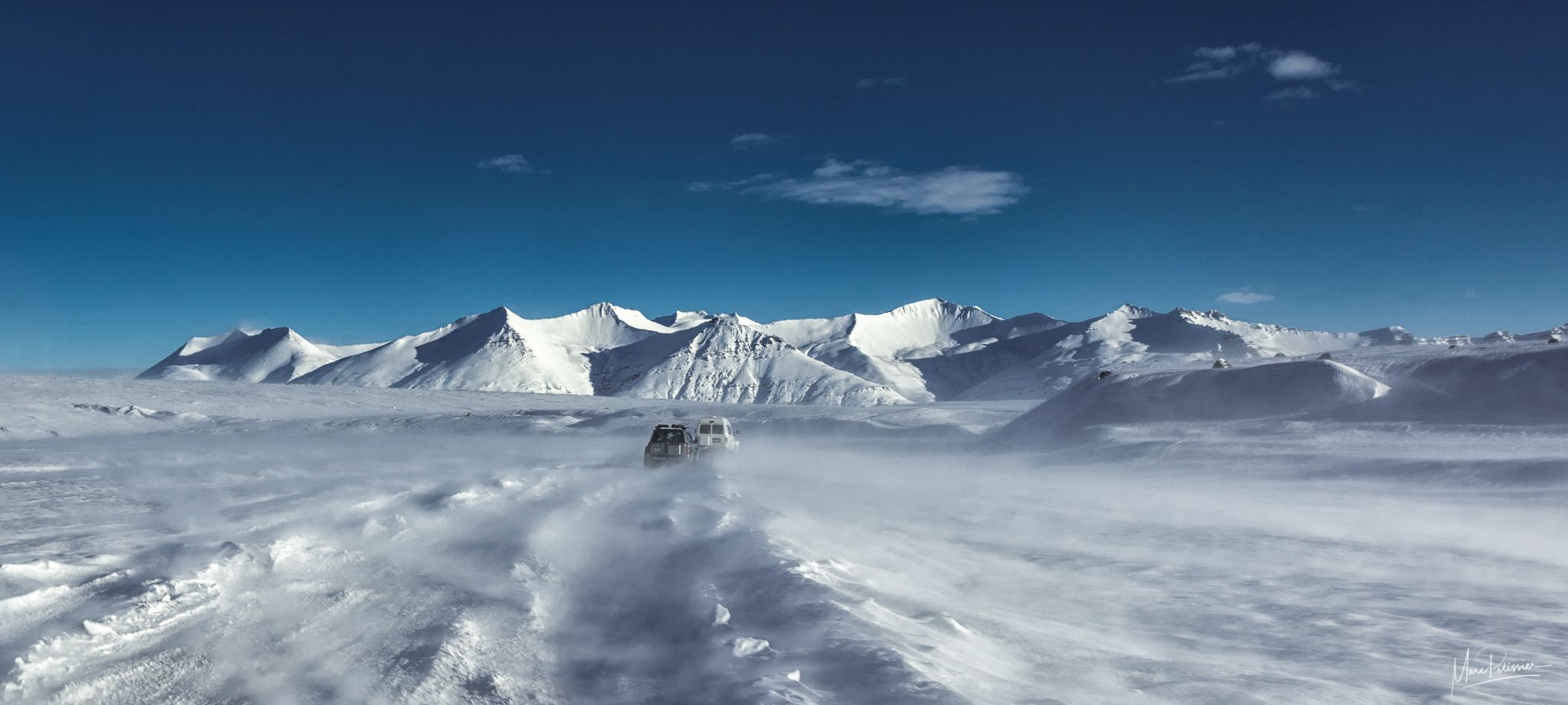 Snow driving in Vatnajokull, Iceland