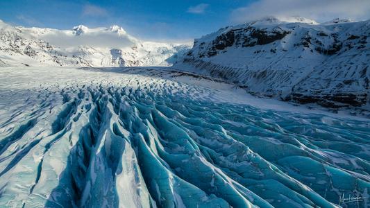 The ice teeth of Svínafellsjökull Glacier