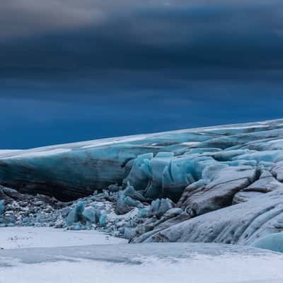 Walking along the east Jökulsárlón glacier, Iceland