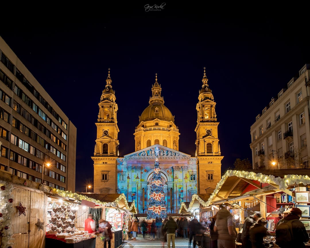 xmas market opposite the St. Stephen basilica, Budapest., Hungary