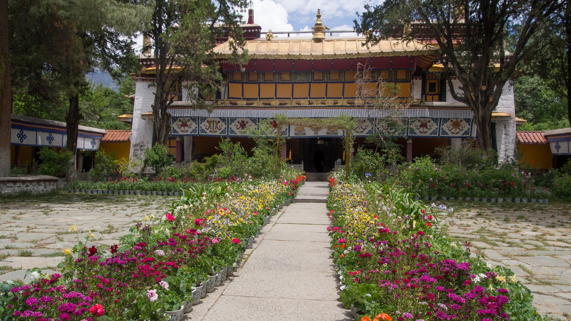 Norbulinka Chensel palace, China