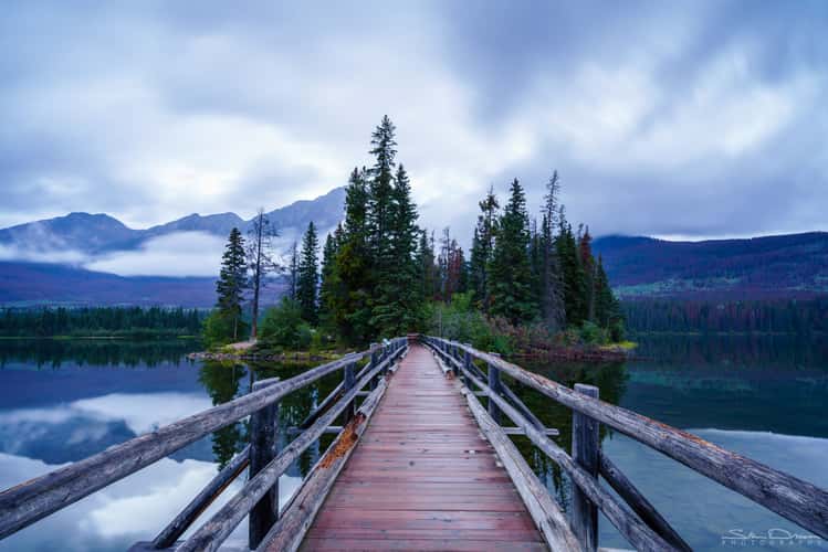 Pyramid Island view with Bridge