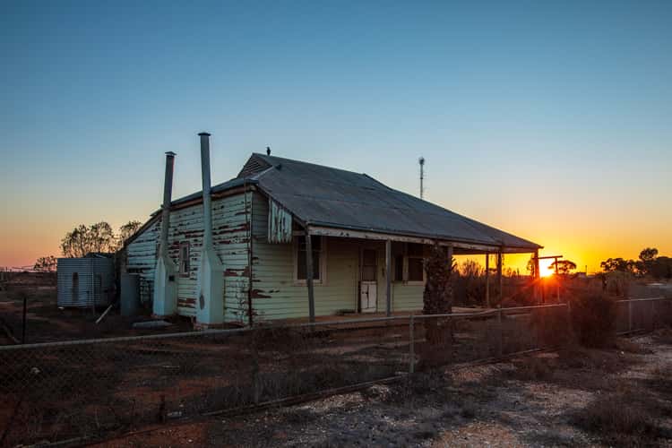 Rawlinna on the Indian Pacific homestead Western Australia