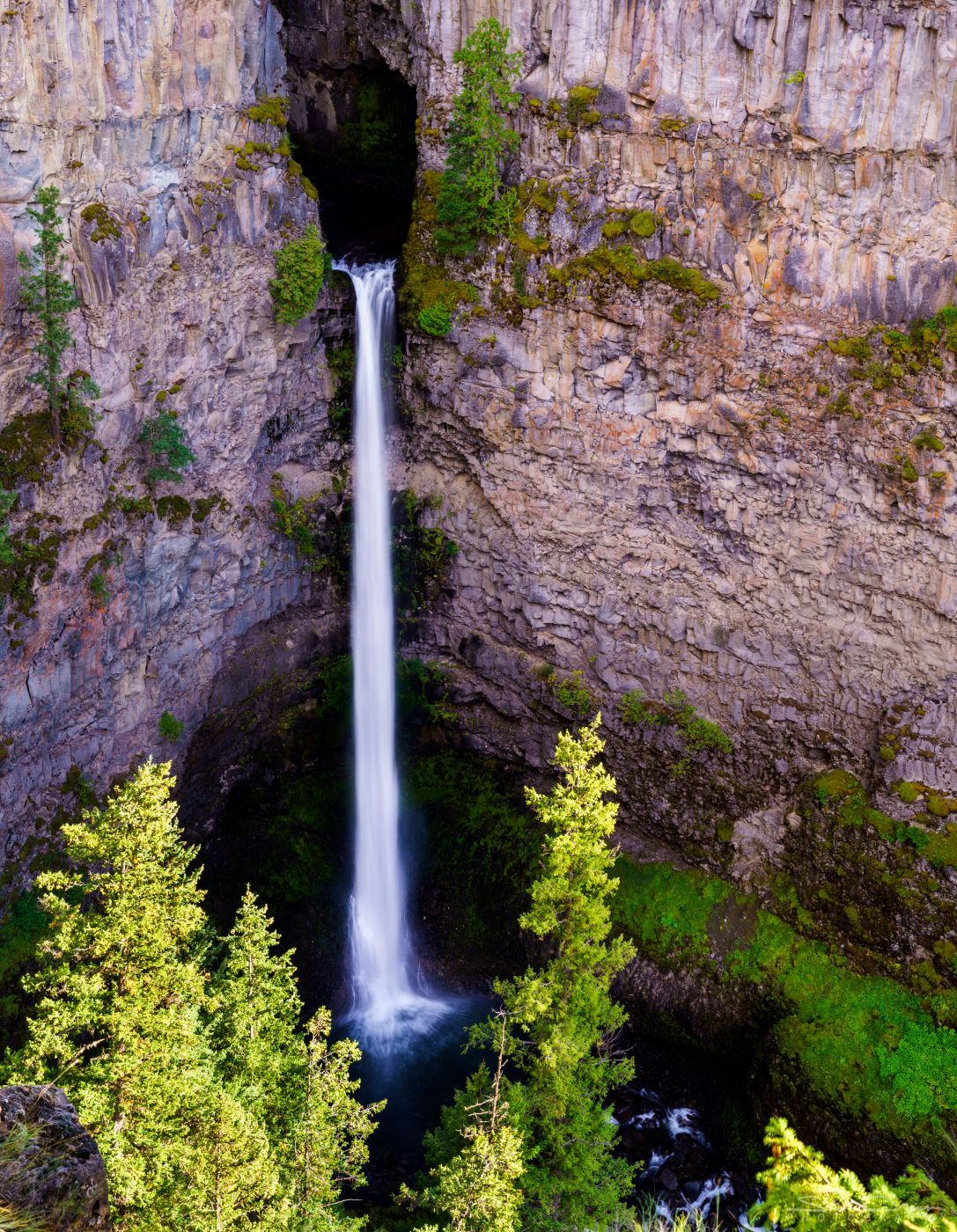 Spahats Creek Falls, Canada