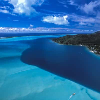 To the border, French Polynesia