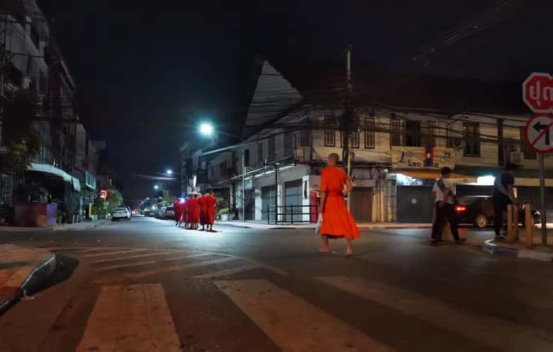 Vientiane morning donating ceremony
