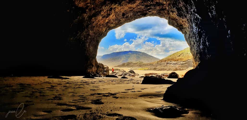Cave at Bethells Beach