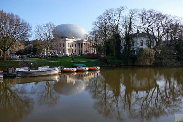 Dach auf dem Museum in Zwolle